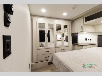 2026 Grand Design Momentum G-Class — photo 40 view
