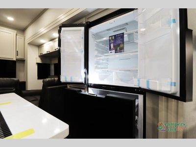 2026 Grand Design Momentum G-Class — photo 28 view