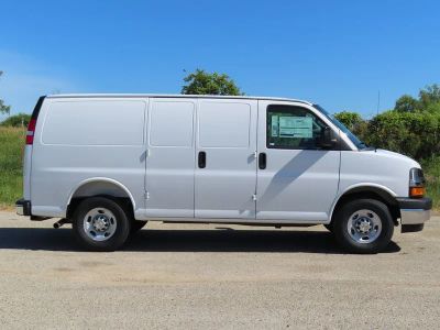 2026 Chevrolet Express 2500 — side profile view