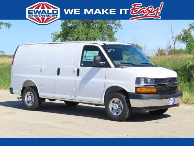 2026 Chevrolet Express 2500 Work Van Cargo in Summit White — front three-quarter view