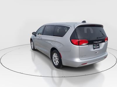 2022 Chrysler Voyager - Photo 5