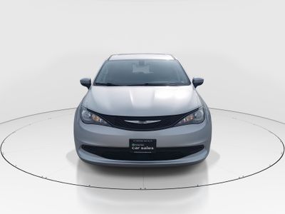 2022 Chrysler Voyager - Photo 2