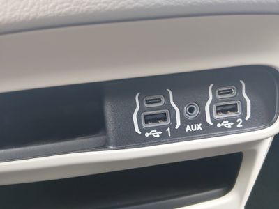 2022 Chrysler Voyager - Photo 20