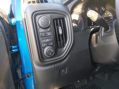 2022 Chevrolet Silverado 1500 — photo 13 view