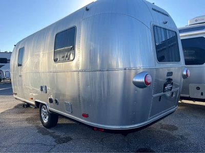 2026 Airstream WORLD TRAVELERUSA — interior view