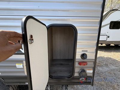 2025 Coachmen RV Catalina Summit Series 7 - Photo 9