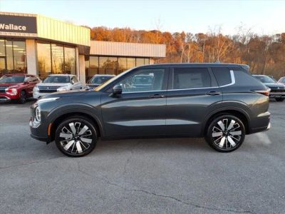 2025 Mitsubishi Outlander — side profile view