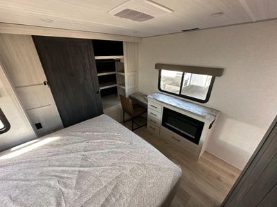 2024 Forest River RV Grand Surveyor - Photo 21