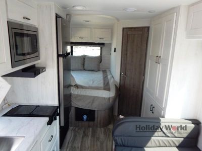 2026 Gulf Stream Conquest Class C — photo 9 view