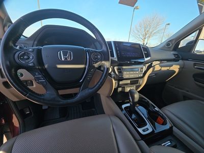 2017 Honda Ridgeline — photo 12 view