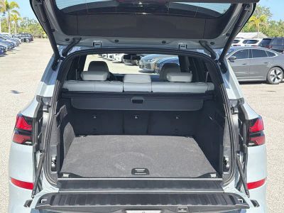2026 BMW X5 — photo 9 view
