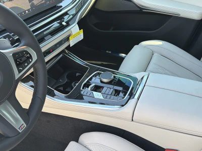 2026 BMW X5 — photo 32 view
