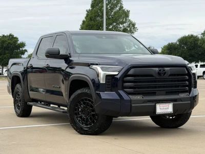 2025 Toyota Tundra - Photo 2