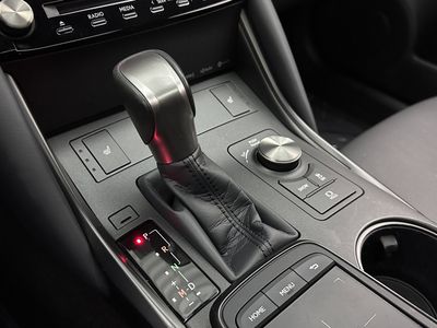 2024 Lexus IS - Photo 15