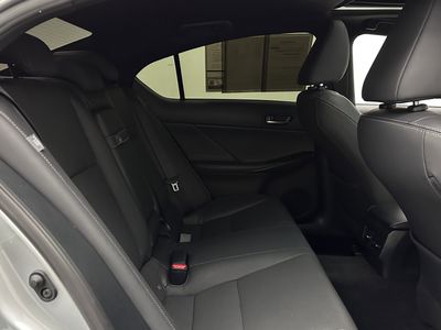 2024 Lexus IS - Photo 30