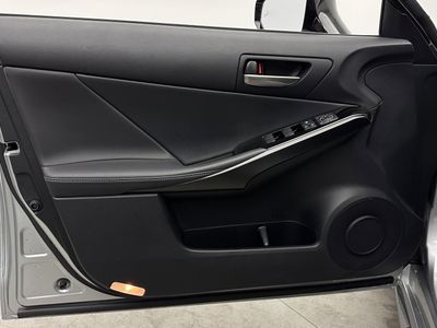 2024 Lexus IS - Photo 10