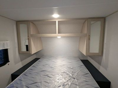 2025 Prime Time Avenger LE — interior view