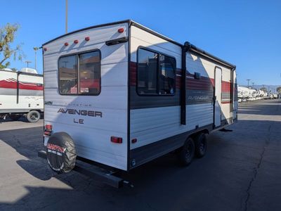 2025 Prime Time Avenger LE — photo 10 view