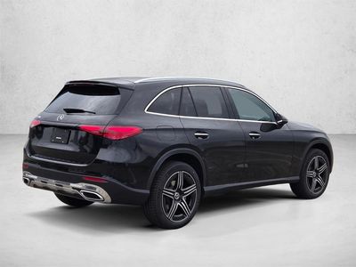 2026 Mercedes-Benz GLC 300 - Photo 2