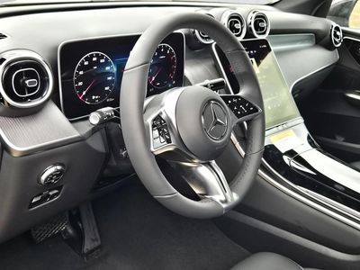 2026 Mercedes-Benz GLC 300 - Photo 3