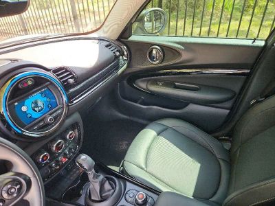 2019 MINI Clubman — engine compartment view