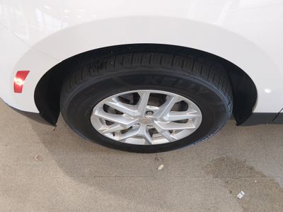 2024 Chevrolet Equinox — photo 10 view