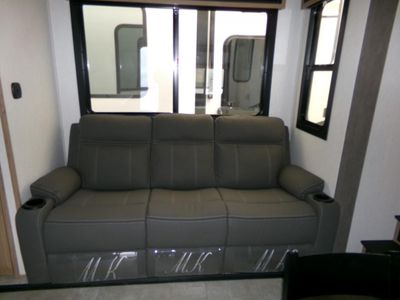 2024 Forest River RV Vengeance Rogue Armored - Photo 27