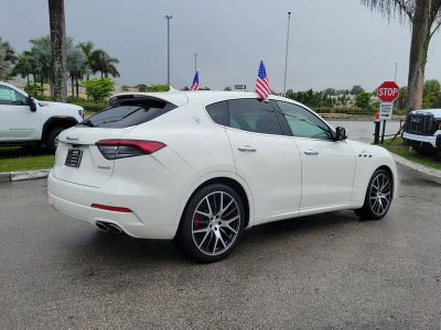 2022 Maserati Levante — detail view