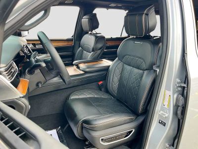2024 Jeep Grand Wagoneer — photo 22 view