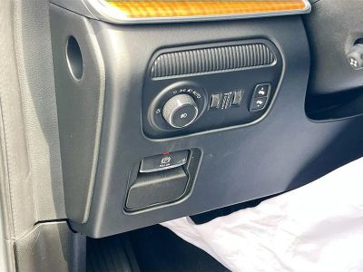 2024 Jeep Grand Wagoneer — photo 10 view