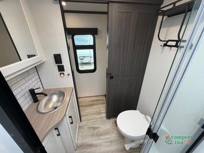 2026 Venture RV SportTrek Touring Edition — photo 37 view