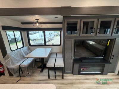 2026 Venture RV SportTrek Touring Edition — photo 11 view