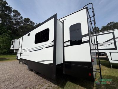 2026 Venture RV SportTrek Touring Edition — detail view