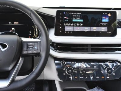 2026 INFINITI QX60 — photo 11 view
