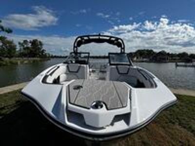 2025 Yamaha 252 XE - Photo 8