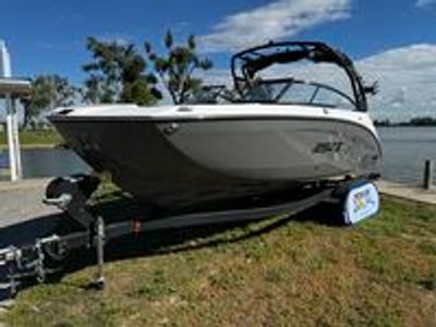 2025 Yamaha 252 XE - Photo 1