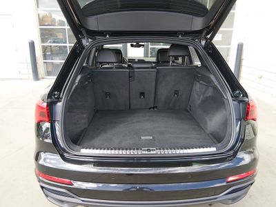 2024 Audi Q3 — photo 11 view