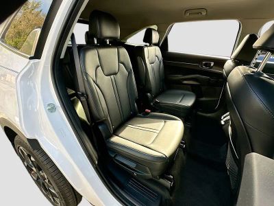 2025 Kia Sorento — photo 27 view