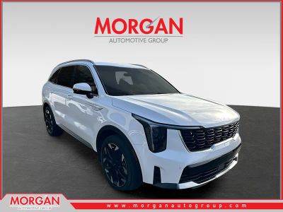 2025 Kia Sorento EX in White — front three-quarter view