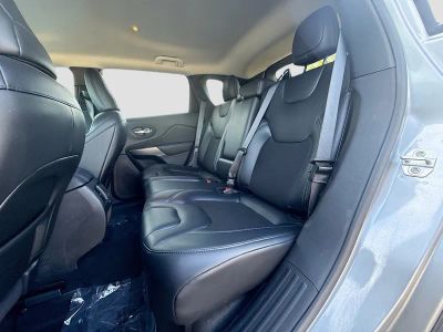 2021 Jeep Cherokee — photo 19 view