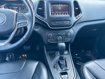 2021 Jeep Cherokee — photo 17 view