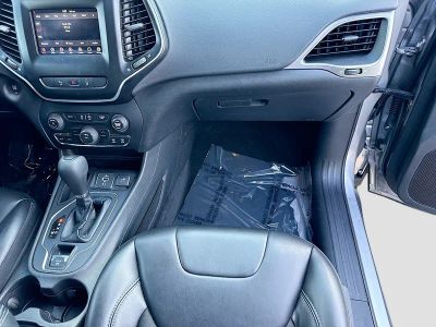 2021 Jeep Cherokee — photo 16 view