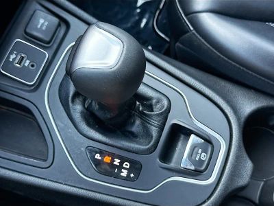 2021 Jeep Cherokee — photo 26 view