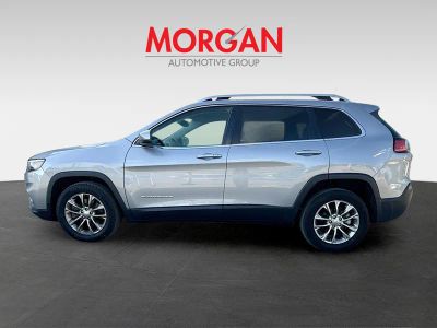 2021 Jeep Cherokee — engine compartment view
