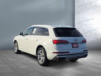 2025 Audi Q7 - Photo 3