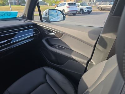 2025 Audi Q7 - Photo 11