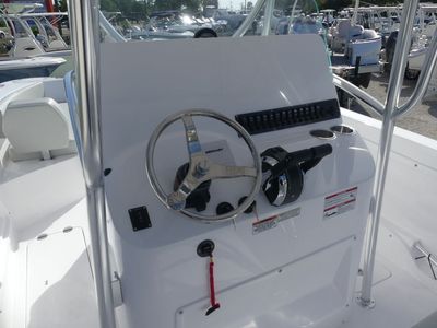 2026 TWIN VEE 240 STX - Photo 8