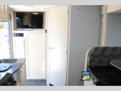 2019 Winnebago Industries Towables Micro Minnie - Photo 18