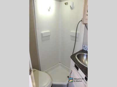 2019 Winnebago Industries Towables Micro Minnie - Photo 21
