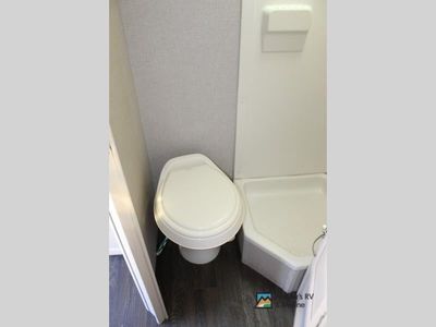 2019 Winnebago Industries Towables Micro Minnie - Photo 20